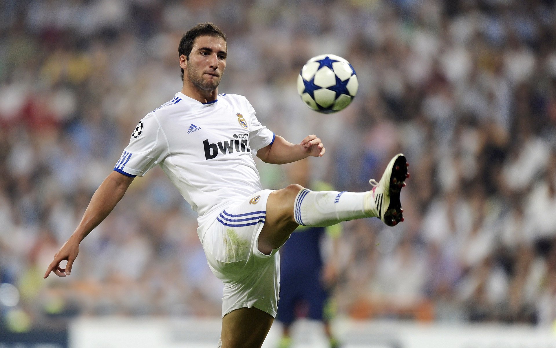 舞台越大，戈贝尔越强，太阳对阵爵士中的巨人觉醒