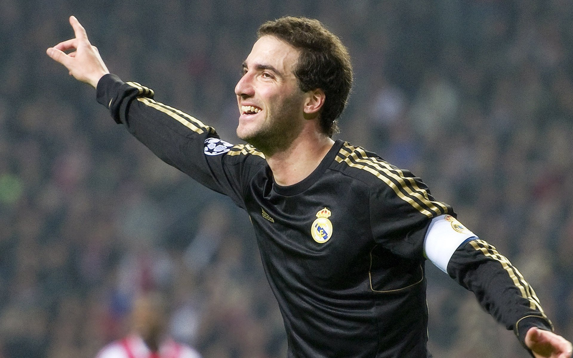 三笘薰爆发破局，皇马决胜时刻带走塞内加尔新星